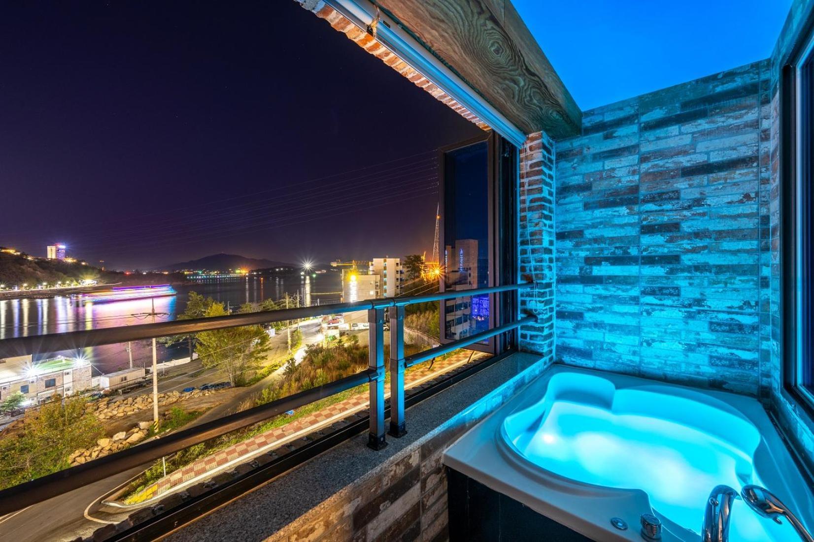 Yeosu View Foret Pension Екстериор снимка