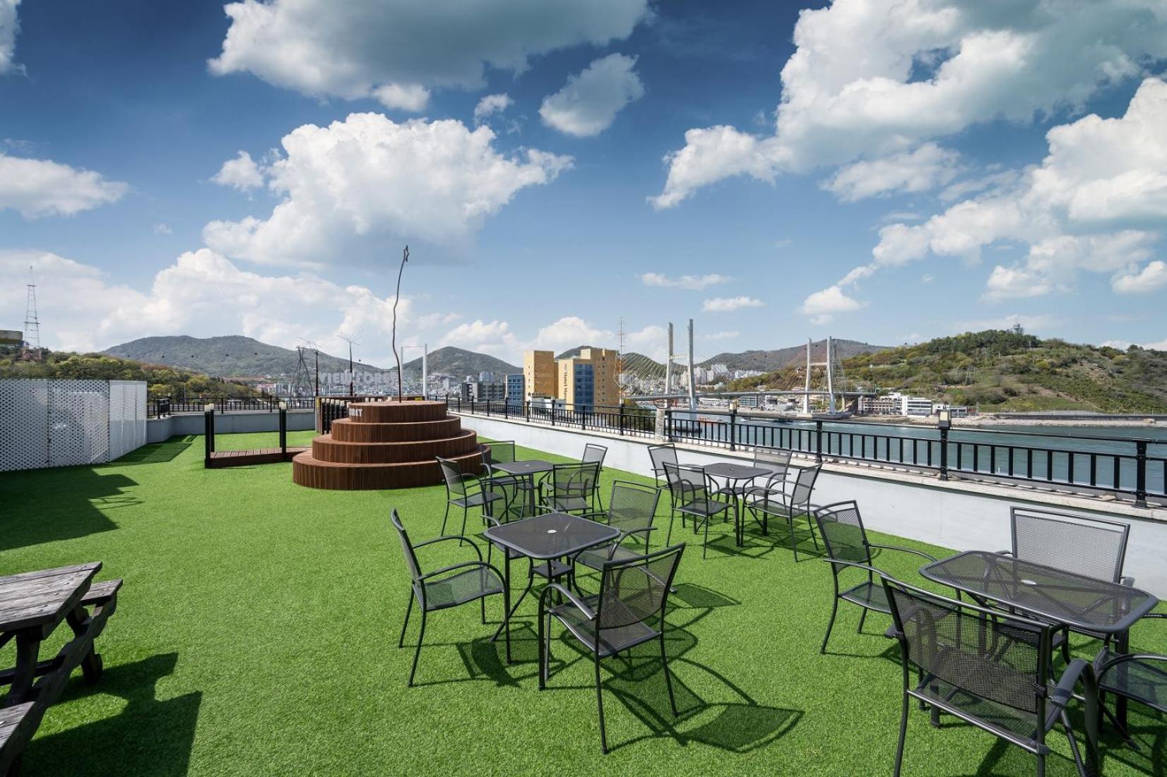 Yeosu View Foret Pension Екстериор снимка