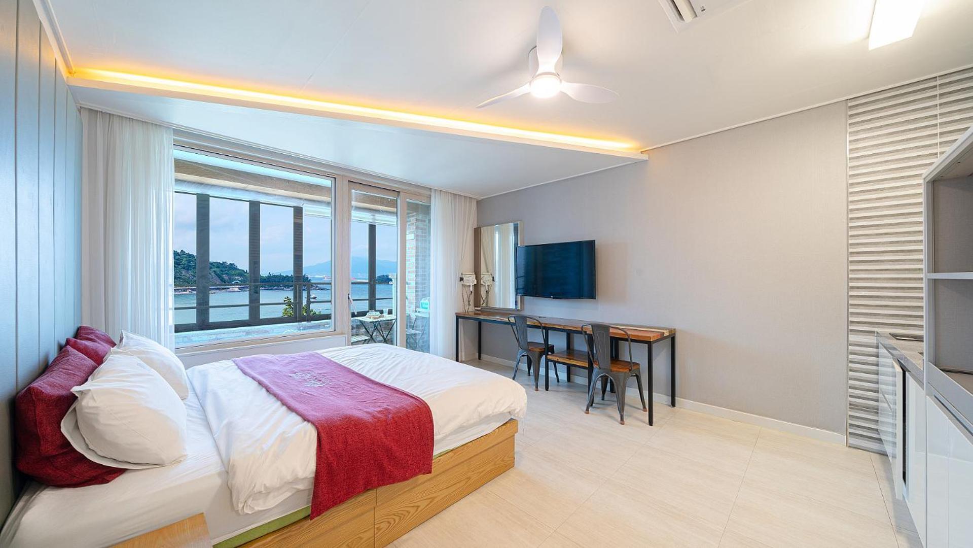 Yeosu View Foret Pension Екстериор снимка