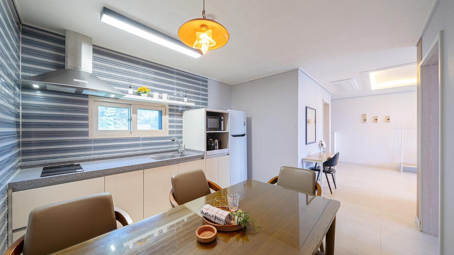 Yeosu View Foret Pension Екстериор снимка
