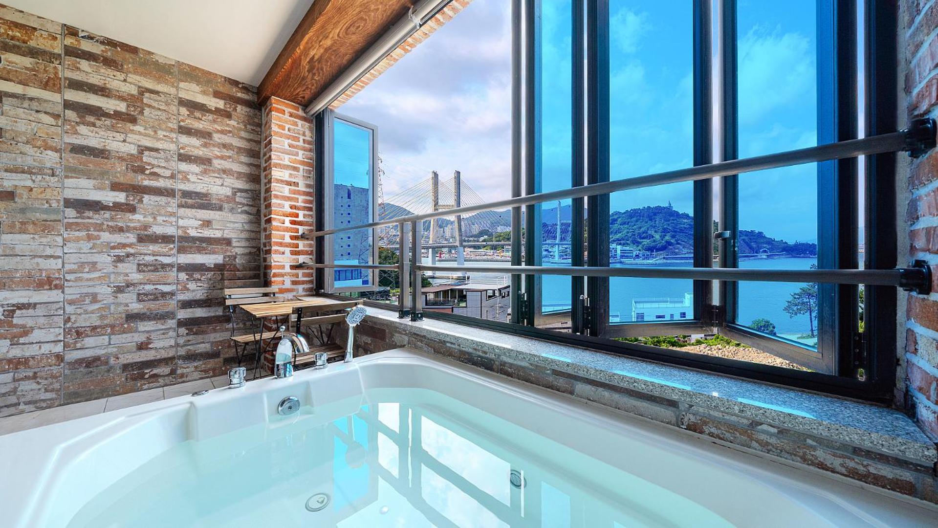 Yeosu View Foret Pension Екстериор снимка